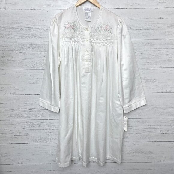 NEW Collette by Miss Elaine White Floral Embroidered Nightgown Long Sleeves L - Picture 1 of 8